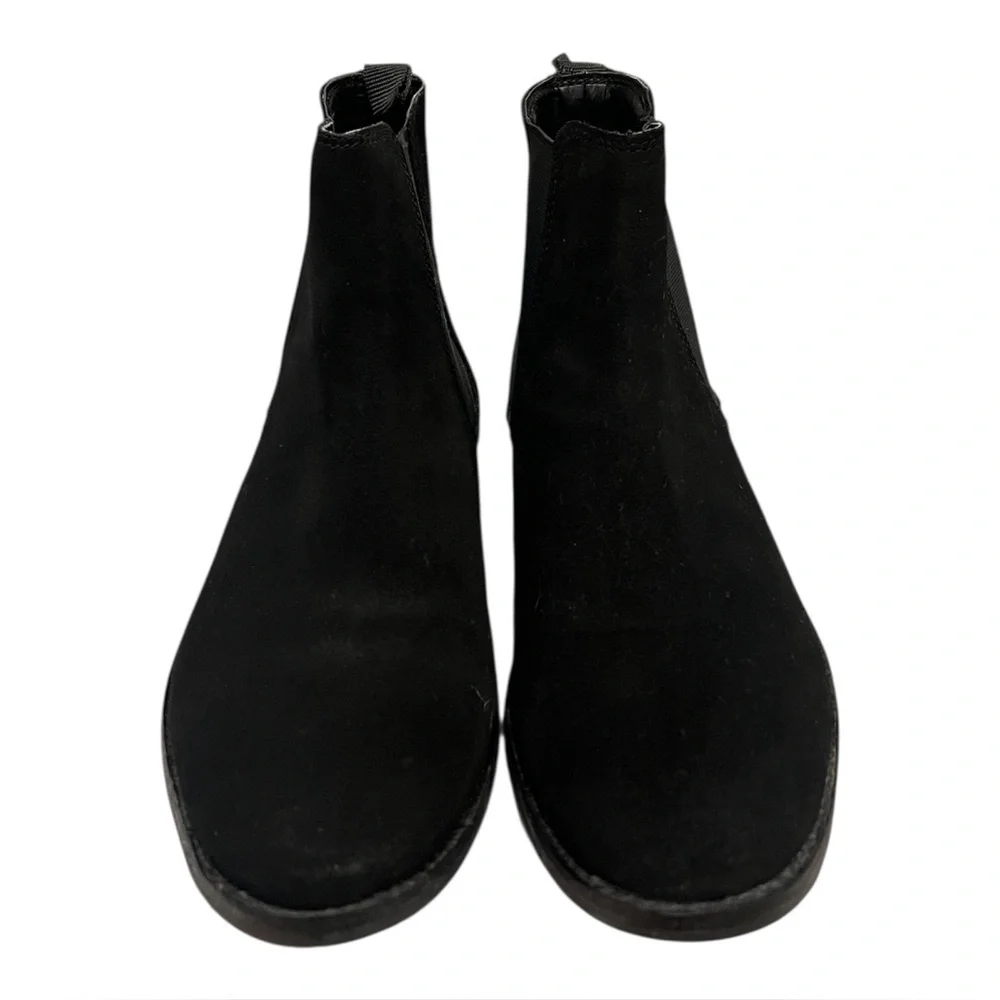 ASOS DESIGN Men’s Chelsea Boots in Black Suede- Size 8.5